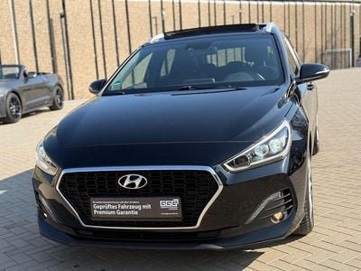 Gebraucht Hyundai i30 Passion Plus 140 PS (102 kW) 2018 Schwarz Kombi