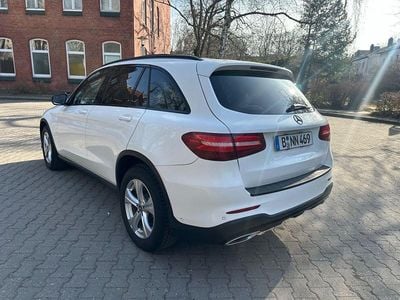 Gebraucht Mercedes GLC250 AMG line 204 PS (150 kW) 2016 Weiß SUV