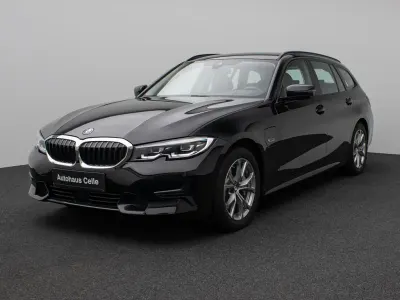 Używany BMW 330e Sport Line 292 KM (214 kW) 2021 Czarny Sedan/Limuzyna