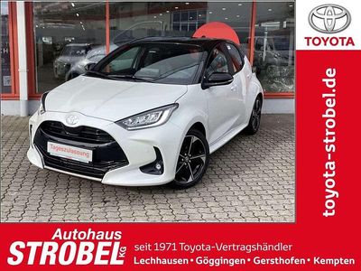 Shimmering silver metallic / d Neu 2025 Toyota Yaris Hybrid Plus Kleinwagen | 28.480 € (Fairer Preis)