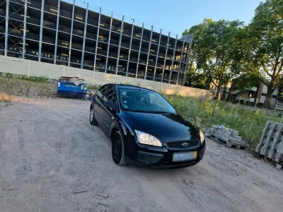 Gebraucht Ford Focus 81 PS (59 kW) 2004 Blau Coupé