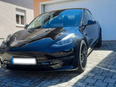 Usata Tesla Model 3 366 kW (498 CV) 2025 Nero Berlina