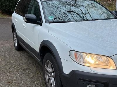 Weiß Gebraucht 2014 Volvo XC70 Kombi | 11.350 €