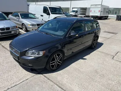 Gebraucht Volvo V50 Momentum 140 PS (102 kW) 2004 Schwarz Kombi