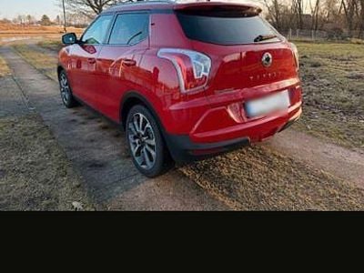 Gebraucht Ssangyong (KGM) Tivoli Quartz 128 PS (94 kW) 2016 Rot SUV