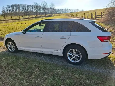 Gebraucht Audi A4 150 PS (110 kW) 2017 Weiß Kombi