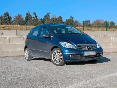 Gebraucht Mercedes A160 Elegance 95 PS (69 kW) 2011 Blau Kleinwagen