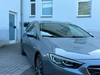 Gebraucht Opel Insignia Exklusiv 209 PS (153 kW) 2018 Grün Kombi
