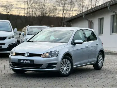 Gebraucht VW Golf VII Trendline 105 PS (77 kW) 2014 Reflexsilber metallic Limousine