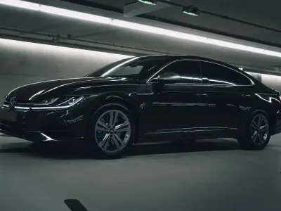 Usata VW Arteon R 320 CV (235 kW) 2022 Nero Berlina