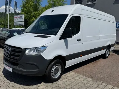 Gebraucht Mercedes Sprinter 150 PS (110 kW) 2023 Weiß Van