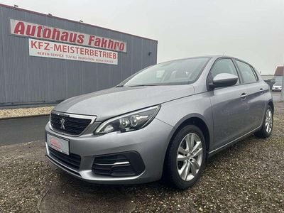 Gebraucht Peugeot 308 Active 131 PS (96 kW) 2018 Grau Kleinwagen