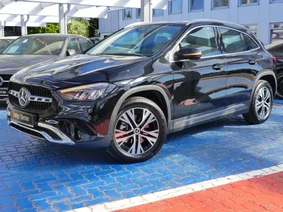 Second-hand Mercedes GLA250 Progressive 218 CP (160 kW) 2025 Negru SUV
