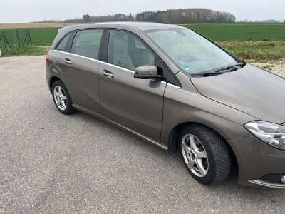 Brugt Mercedes B200 136 HK (100 kW) 2013 Beige MPV