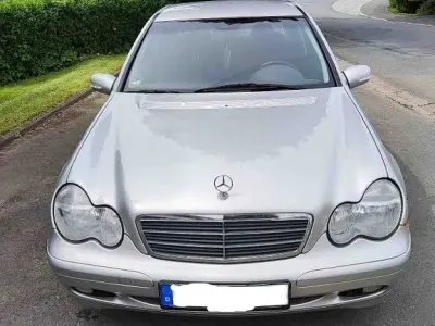 Gebraucht Mercedes C180 143 PS (105 kW) 2002 Silber Limousine
