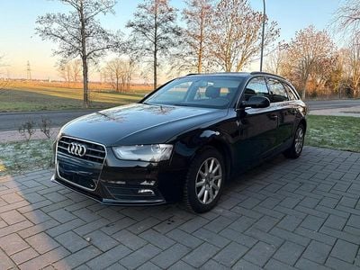 Schwarz Gebraucht 2015 Audi A4 Attraction Kombi | 7.500 € (Etwas zu teuer)