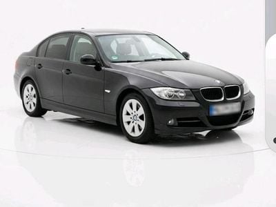 Gebraucht BMW 320 163 PS (119 kW) 2011 Schwarz Limousine