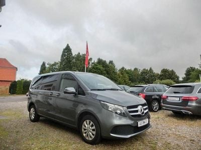 Mercedes V220