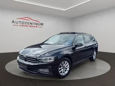 Gebraucht VW Passat 150 PS (110 kW) 2022 Schwarz Kombi