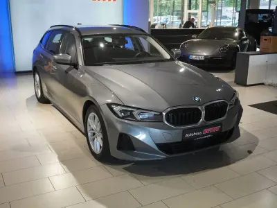 Gebraucht BMW 318 150 PS (110 kW) 2023 Skyscraper grau Kombi