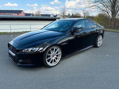 Gebraucht Jaguar XE R-Sport 180 PS (132 kW) 2017 Schwarz Limousine