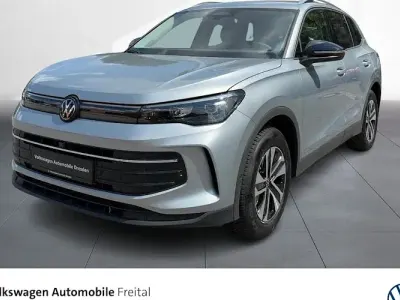 Neu VW Tiguan 131 PS (96 kW) 2026 Oyster silver metallic SUV
