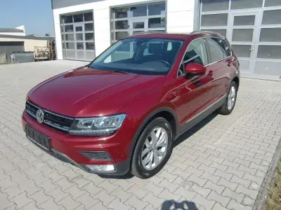 Gebraucht VW Tiguan Highline 150 PS (110 kW) 2016 Rot SUV