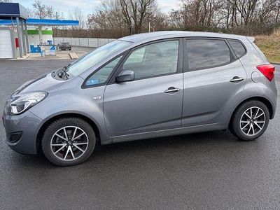Grau Gebraucht 2013 Hyundai ix20 Edition Kleinwagen | 5.500 € (Fairer Preis)