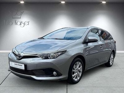 Second-hand Toyota Auris Touring Sports Team 116 CP (85 kW) 2017 Gri Break