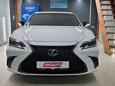 Gebraucht Lexus ES300H Sport Line 218 PS (160 kW) 2019 Weiß Limousine