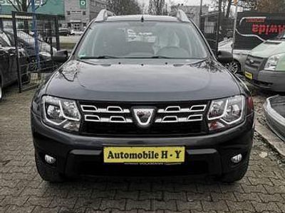 Schwarz Gebraucht 2015 Dacia Duster Lauréate SUV | 7.999 € (Fairer Preis)