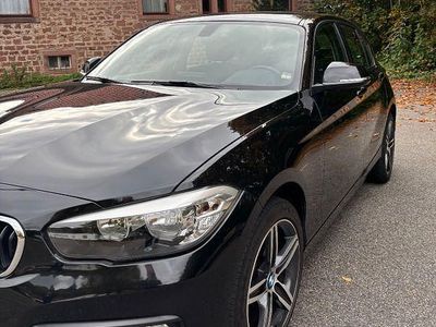 Schwarz Gebraucht 2016 BMW 118 Advantage Kleinwagen | 8.700 € (Fairer Preis)