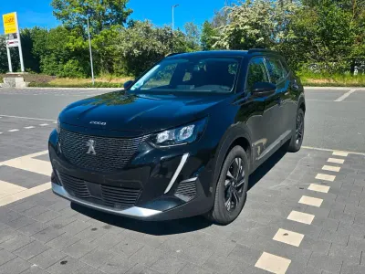 Gebraucht Peugeot 2008 Allure 131 PS (96 kW) 2020 Schwarz SUV