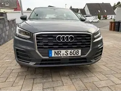Używany Audi Q2 116 KM (85 kW) 2017 Szary SUV