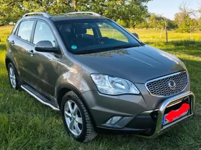 Gebraucht SsangYong Korando 150 PS (110 kW) 2013 Grau SUV
