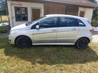 Mercedes B180
