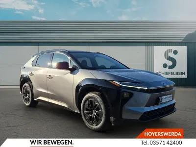 Gebraucht Toyota bZ4X Lounge 252 kW (343 PS) 2026 Precious metal grey metallic SUV