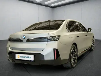 Neu BMW i7 334 kW (455 PS) 2026 Silber Limousine