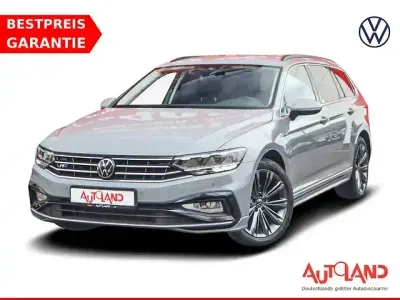 Gebraucht VW Passat R-line 200 PS (147 kW) 2023 Grau Kombi