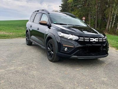 Second-hand Dacia Jogger Extreme 110 CP (80 kW) 2023 Negru Monovolum