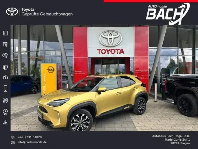 Gebraucht Toyota Yaris Cross Team 116 PS (85 kW) 2022 Gold SUV