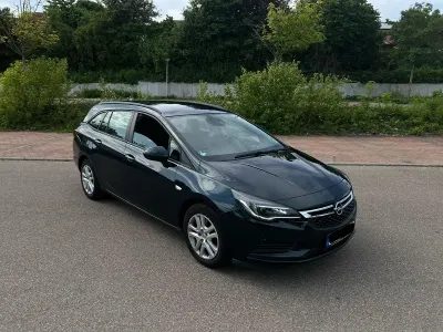 Gebraucht Opel Astra 110 PS (80 kW) 2016 Grün Kombi
