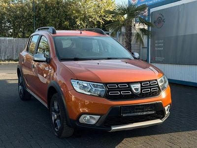 Brugt Dacia Sandero Celebration 90 HK (66 kW) 2018 Orange Sedan