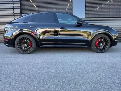 Second-hand Porsche Cayenne Coupe GTS 460 CP (338 kW) 2023 Negru Coupe