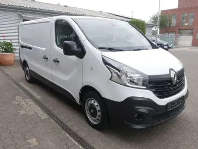 Gebraucht Renault Trafic Komfort 120 PS (88 kW) 2018 Weiß Van / Kleinbus