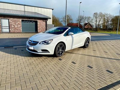 Gebraucht Opel Cascada Edition 120 PS (88 kW) 2017 Weiß Cabrio
