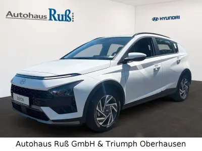 Neu Hyundai Bayon Trend 101 PS (74 kW) 2025 Weiß SUV