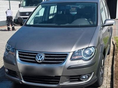 VW Touran Cross