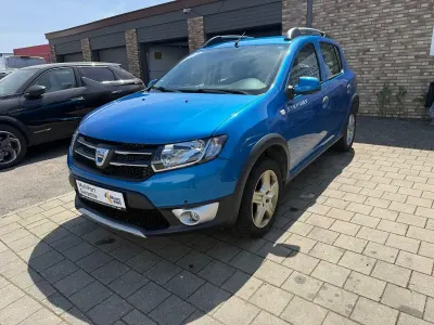 Usata Dacia Sandero Prestige 90 CV (66 kW) 2013 Utilitaria