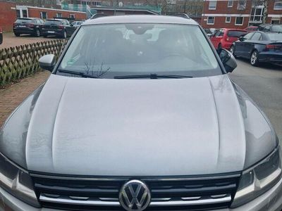 gebraucht VW Tiguan 2.0 TDI AHK DSG 7 Gang